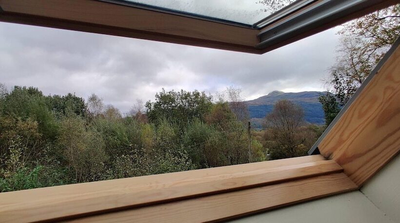 Ben Lomond Cottage Loch Lomond And Arrochar Alps