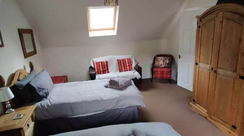 Ben Lomond Cottage   Loch Lomond And Arrochar Alps