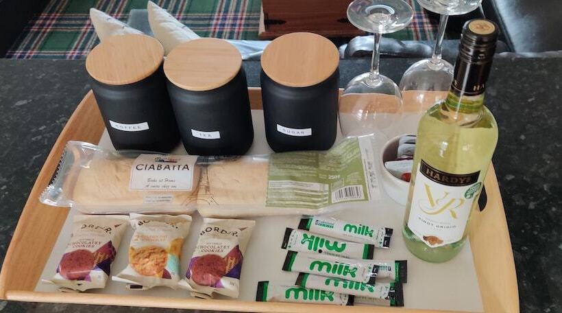 Ben Lomond Cottage Loch Lomond And Arrochar Alps