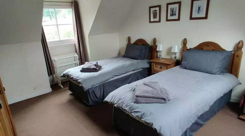 Ben Lomond Cottage   Loch Lomond And Arrochar Alps