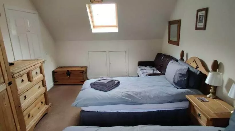 Ben Lomond Cottage   Loch Lomond And Arrochar Alps