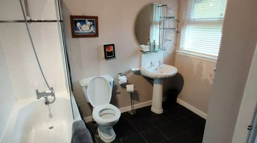 Ben Lomond Cottage   Loch Lomond And Arrochar Alps