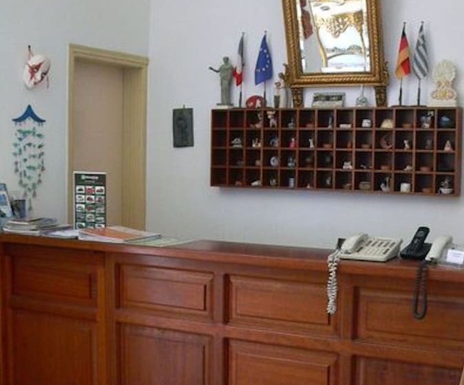 펜션 The Quality And Hospitalityof Apraos Bay Hotel Has Been Identified