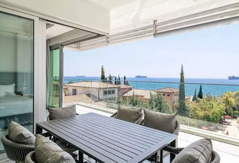 The Tower At St Raphael Resort