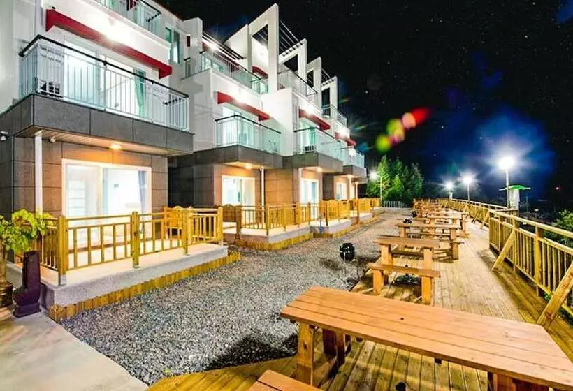 Gurye Maple Valley Pension