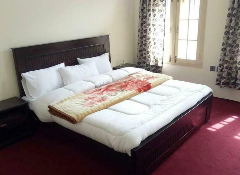 هتل Hunza Regency Inn