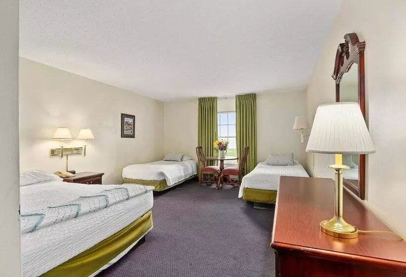 Hotelli Spectacular Top Floor Deluxe Suite With Beautiful View & More!