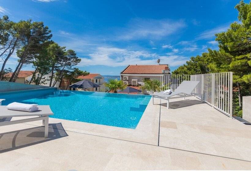 Пансион Villa Mt Brela