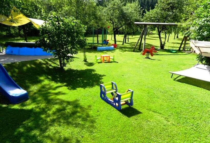 Baby Und Kinderbauernhof Riegler