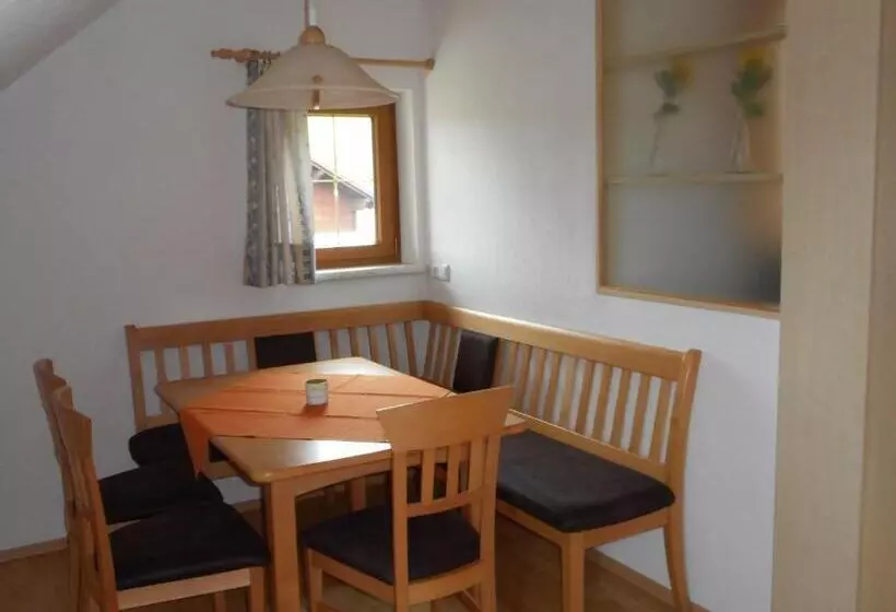 Baby Und Kinderbauernhof Riegler