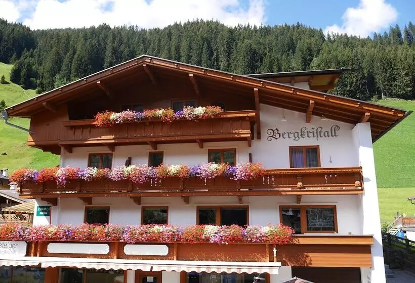 Aamiaismajoitus (B&B) Pension Bergkristall