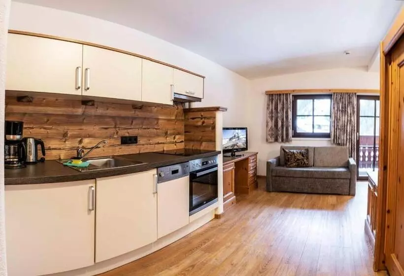 Отель Almhof Reithof Pitztal