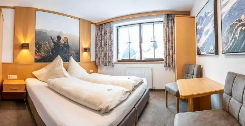 Отель Almhof Reithof Pitztal