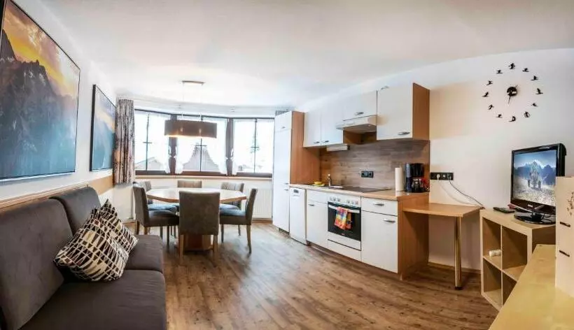 Отель Almhof Reithof Pitztal