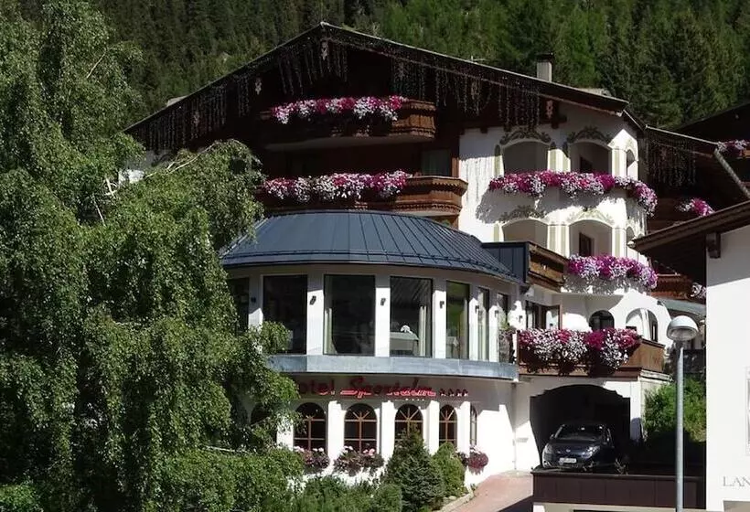 Отель Alpine Resort Sportalm