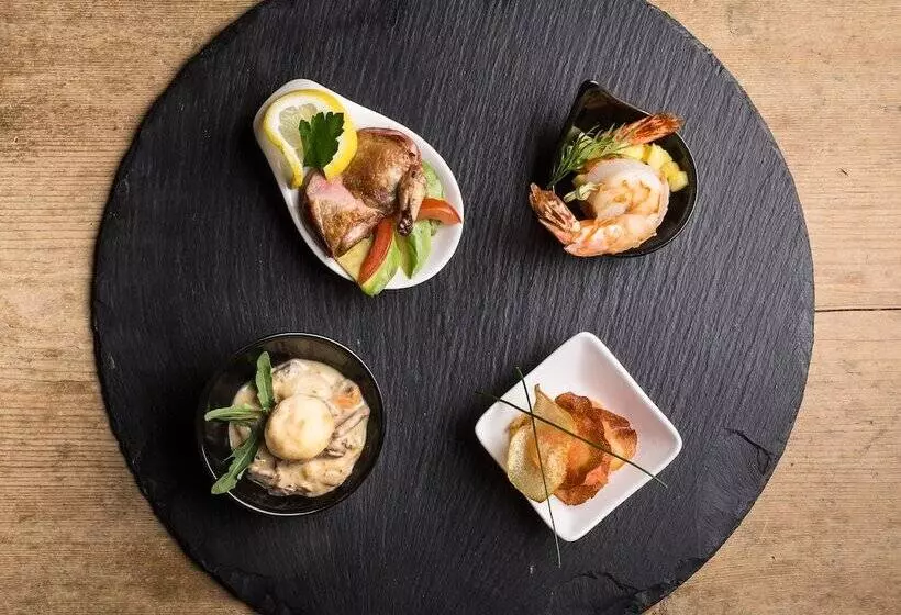 Отель Alpine Resort Sportalm