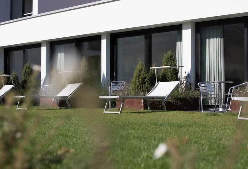 Отель & Appartements Oberhofer