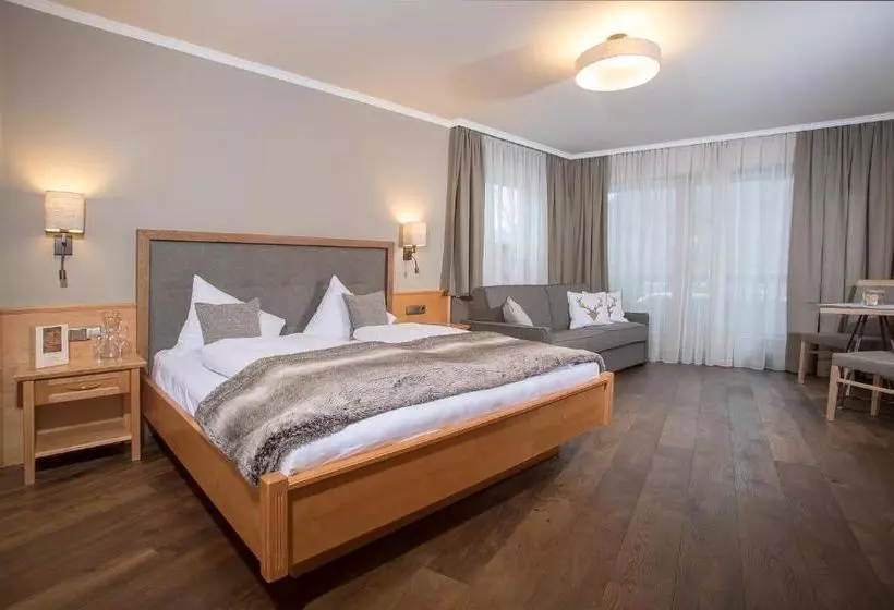 Christina   Ihr Kleinstes 4 Hotel Am Achensee