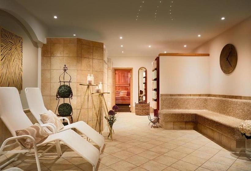 Christina Ihr Kleinstes 4 Hotel Am Achensee