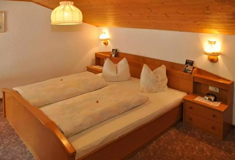ホテル Haus Alpenruh