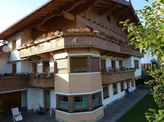 هتل Haus Moosanger