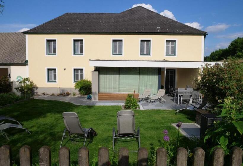 בית מלון כפרי Lugerfarm