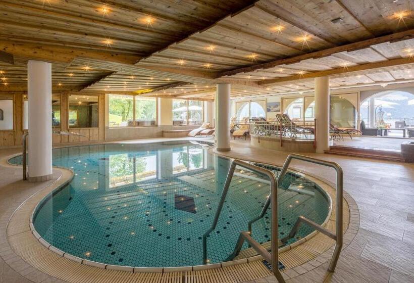 ホテル Silberberger   Wildschönau