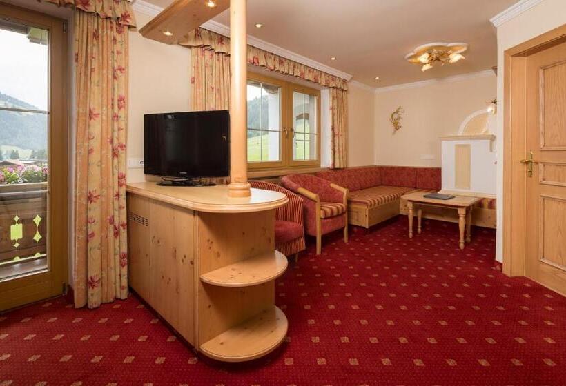 ホテル Silberberger   Wildschönau