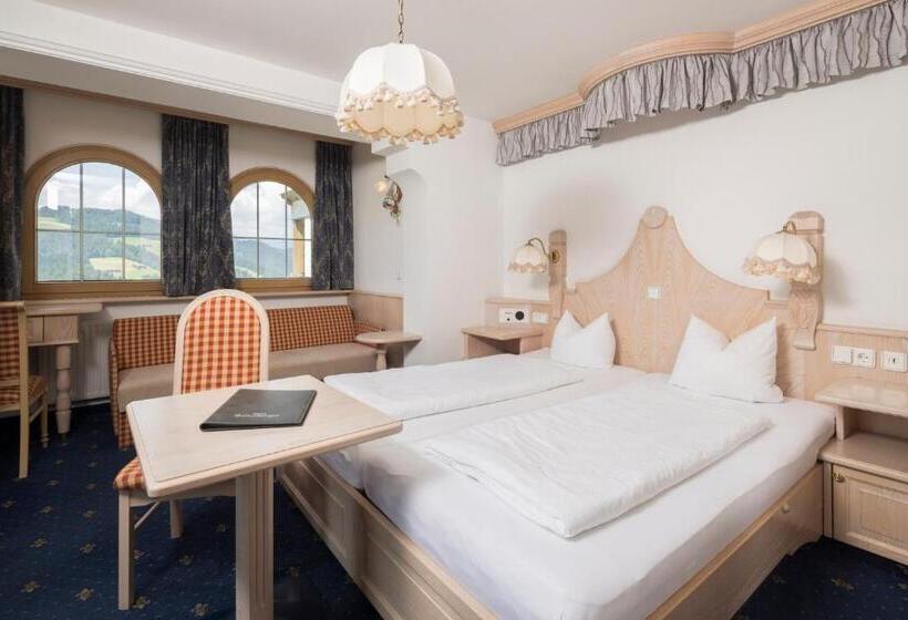 ホテル Silberberger   Wildschönau