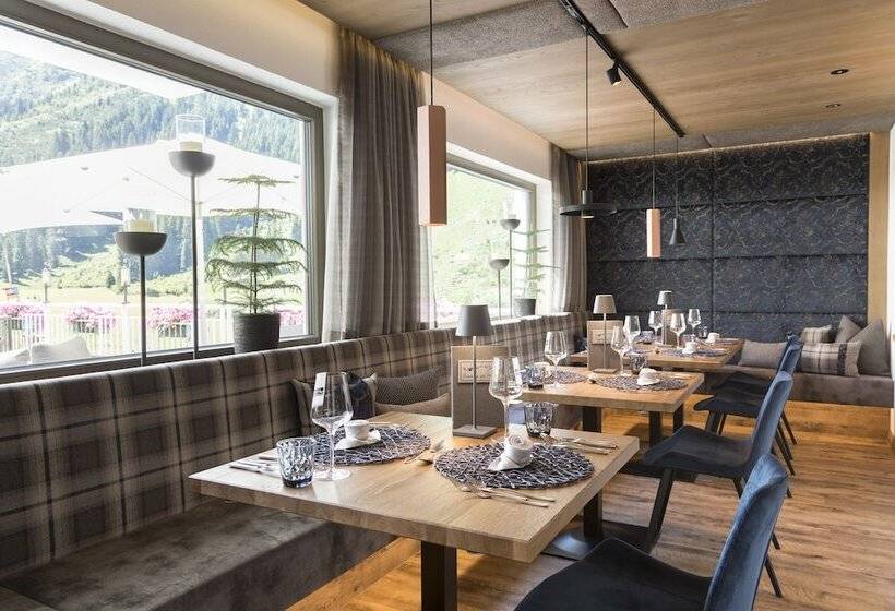 בית מלון כפרי Sonnblick