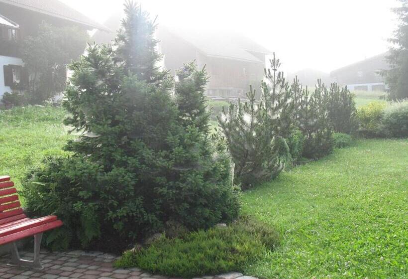 Отель Am Triendlhof