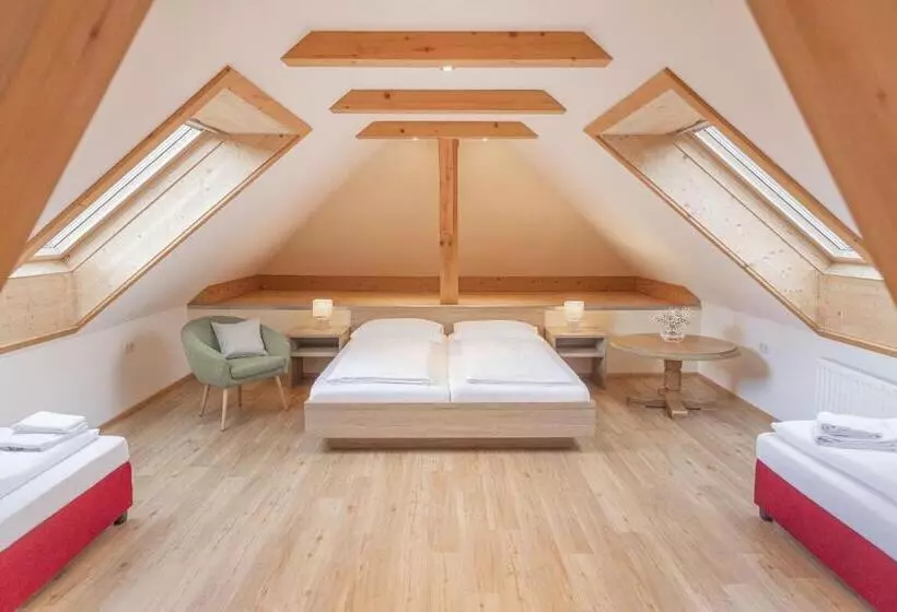 Отель Weissenstein