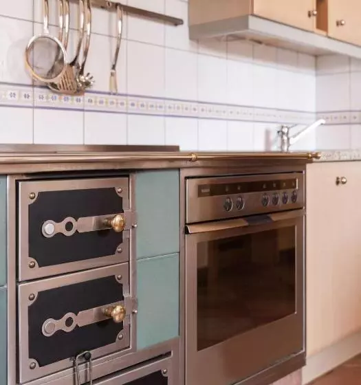 Отель Weissenstein