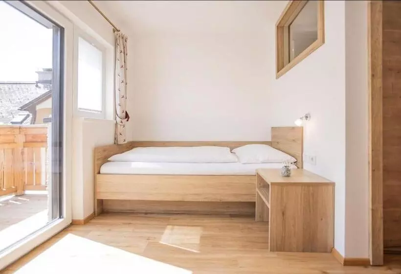 Отель Weissenstein