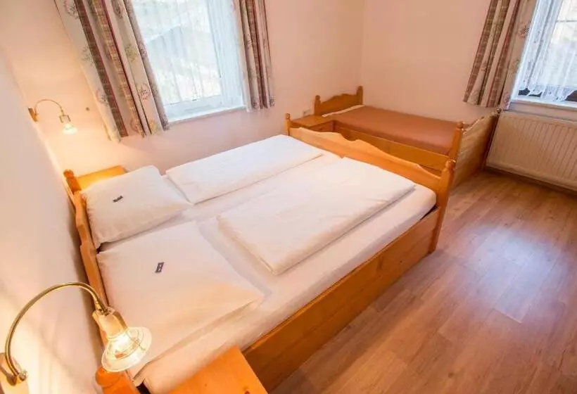 Отель Weissenstein