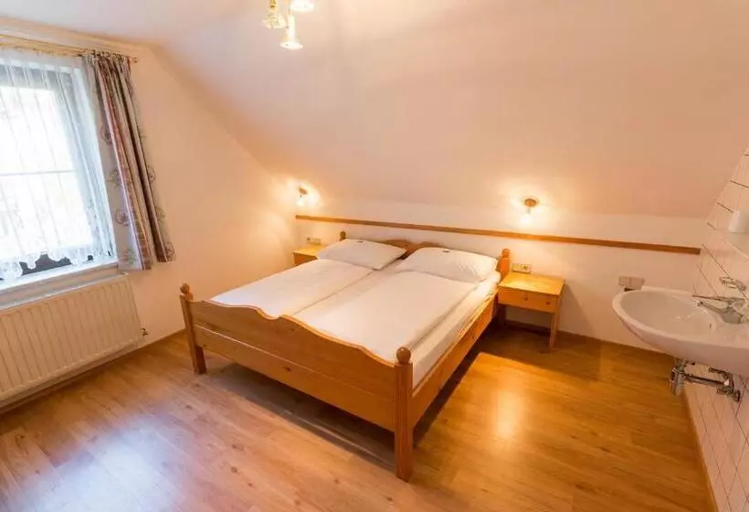 Отель Weissenstein