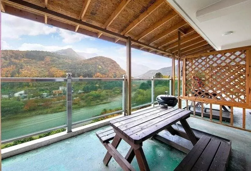 Gapyeong New Castle Pension