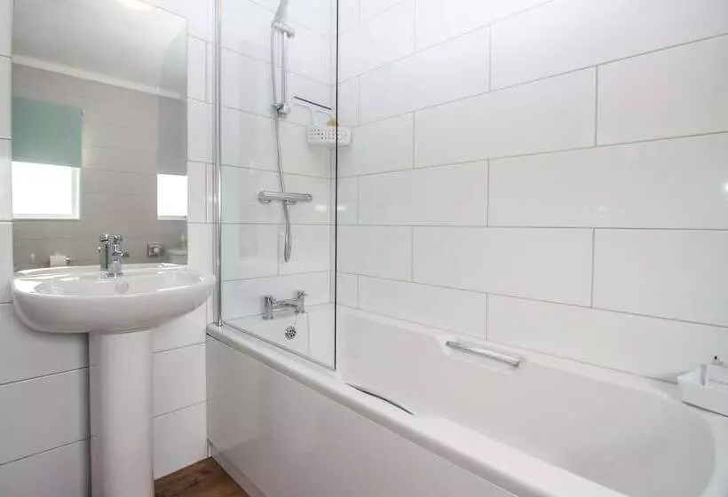 Hotelli Hollicarrs Sunflower Lodge