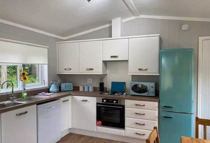 Hotelli Hollicarrs Sunflower Lodge