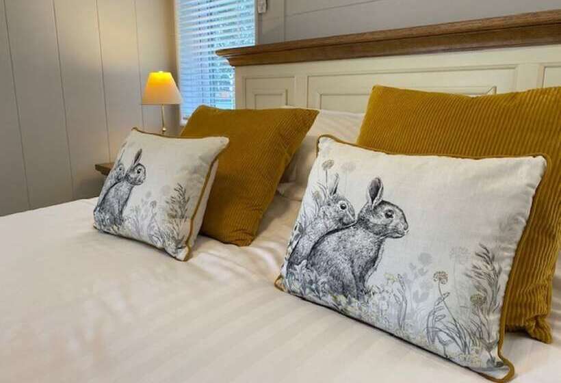 فندق Hollicarrs Sunflower Lodge