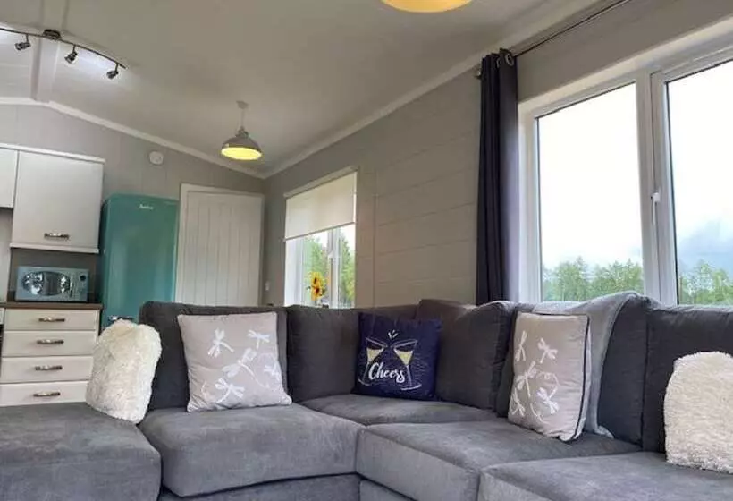 Hotelli Hollicarrs Sunflower Lodge