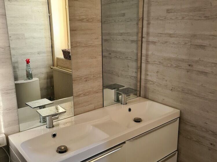 ベッドアンドブレックファースト Le Pavillon Du Lac