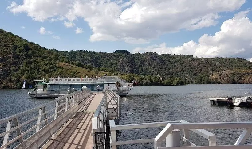تختخواب و صبحانه Le Pavillon Du Lac