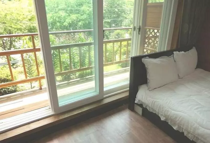 Gapyeong Ongdalsam Pension