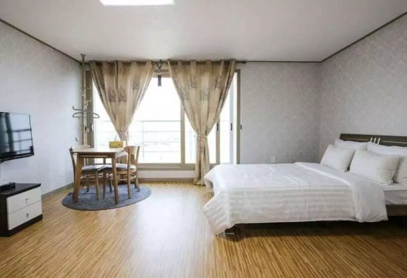 Seogwipo Hesede House Pension