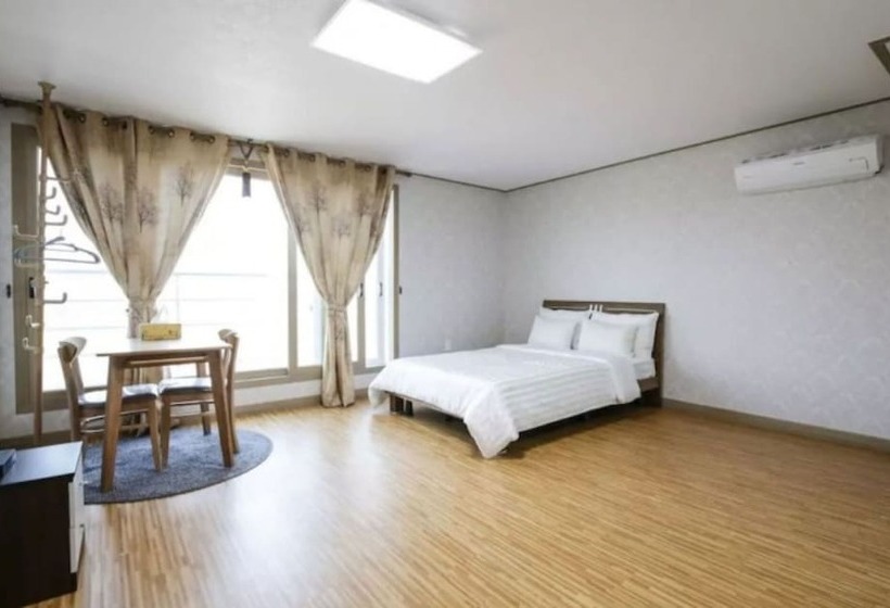 Seogwipo Hesede House Pension