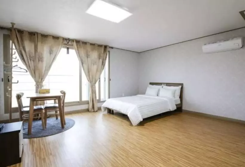 Seogwipo Hesede House Pension