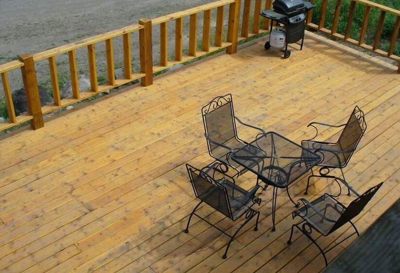 Yellowstone Mountain Cabins