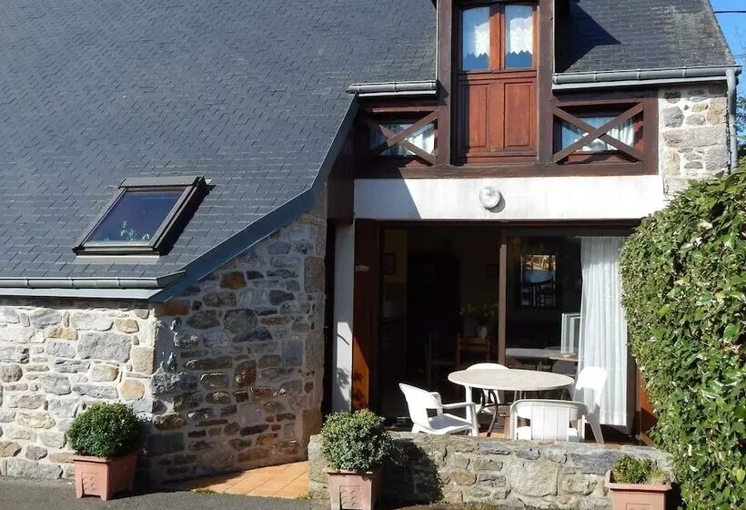 Aamiaismajoitus (B&B) Gîtes Domaine Du Grenier