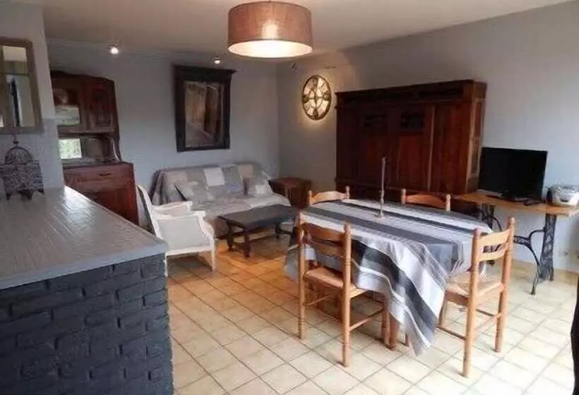 Aamiaismajoitus (B&B) Gîtes Domaine Du Grenier